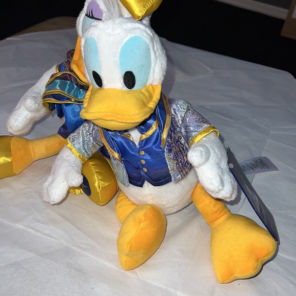 2pcs Disney Donald & Daisy Duck Walt Disney World 50th Anniversary Plushes - Picture 6 of 15